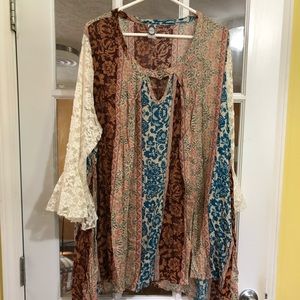 Boutique tunic